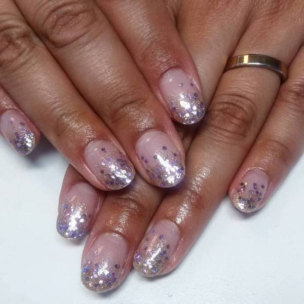 Pose de gel aux chablons institut de beauté  sur Martigues INDISPONIBLE POUR LE MOMENT