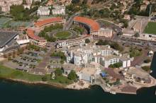hôtel de ville, mairie de Martigues, carte d'identité, passeport, état civile, péri et post scolaire, centre aéré, colonie de vacance